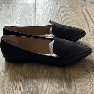 Steve Madden Feather Loafer SZ10 Wide